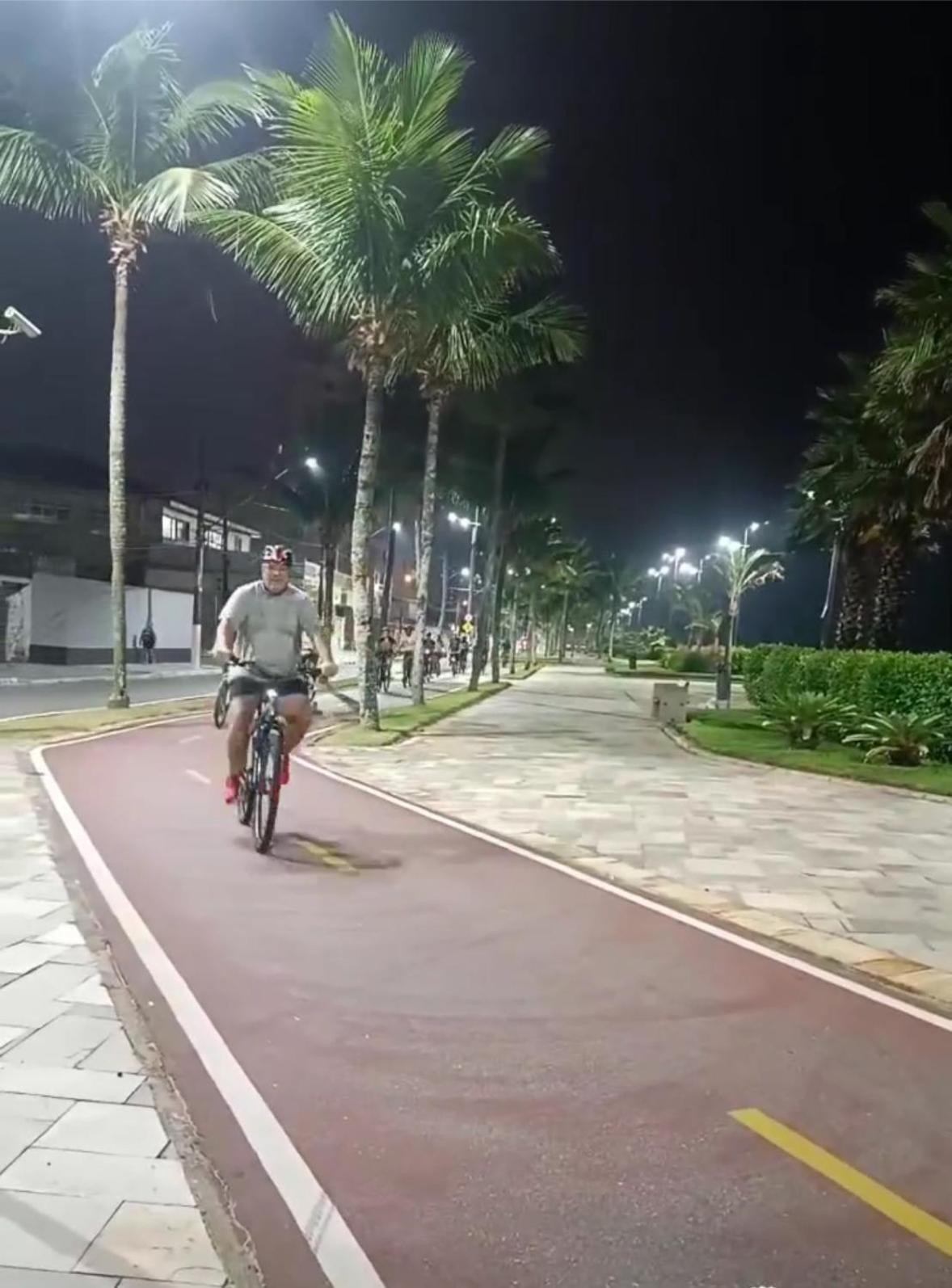 Novo Apto Canto Do Forte, Rua Praia Vista Montanha, Com Wi Fi, Homebeach10, 01 Vaga De Garagem, Melhores Restaurantes Ao Lado Praia Grande  Bagian luar foto